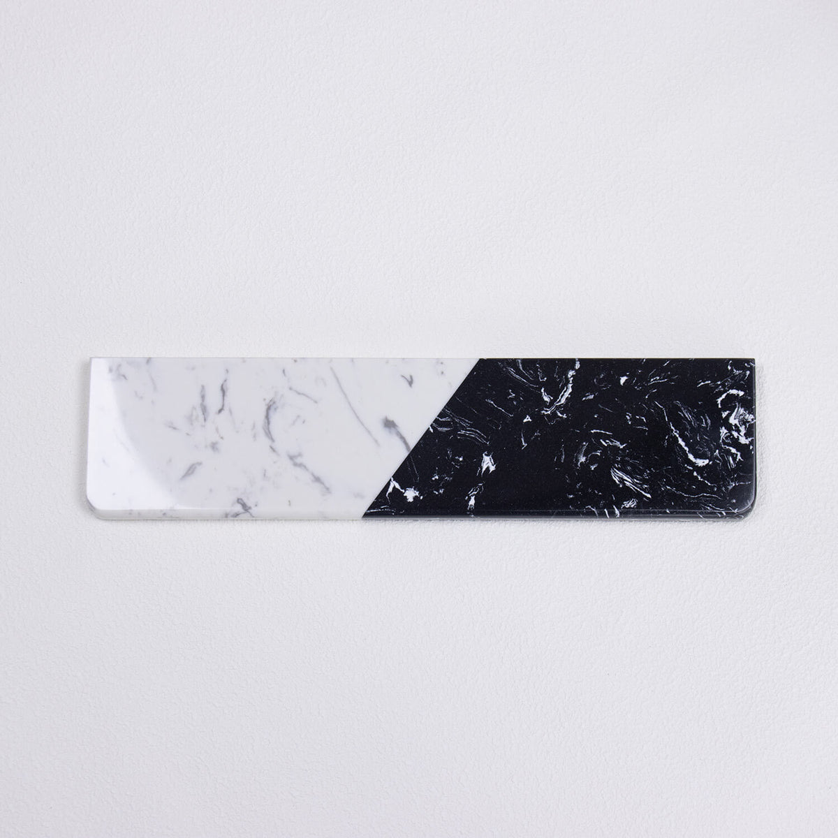 yeswristrest Textured Dual-Tone quartz stone wrist rest with crystalline fracture pattern isolated view